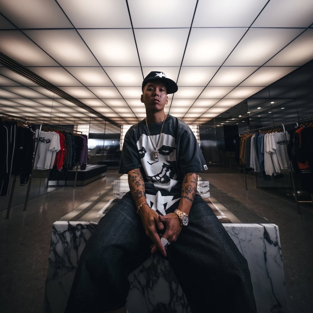 A BATHING APE® x ©SAINT Mxxxxxx